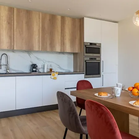 Appartamento Brp Center, Floor Luxurious I, 4 Bedrooms+3 Bathrooms *